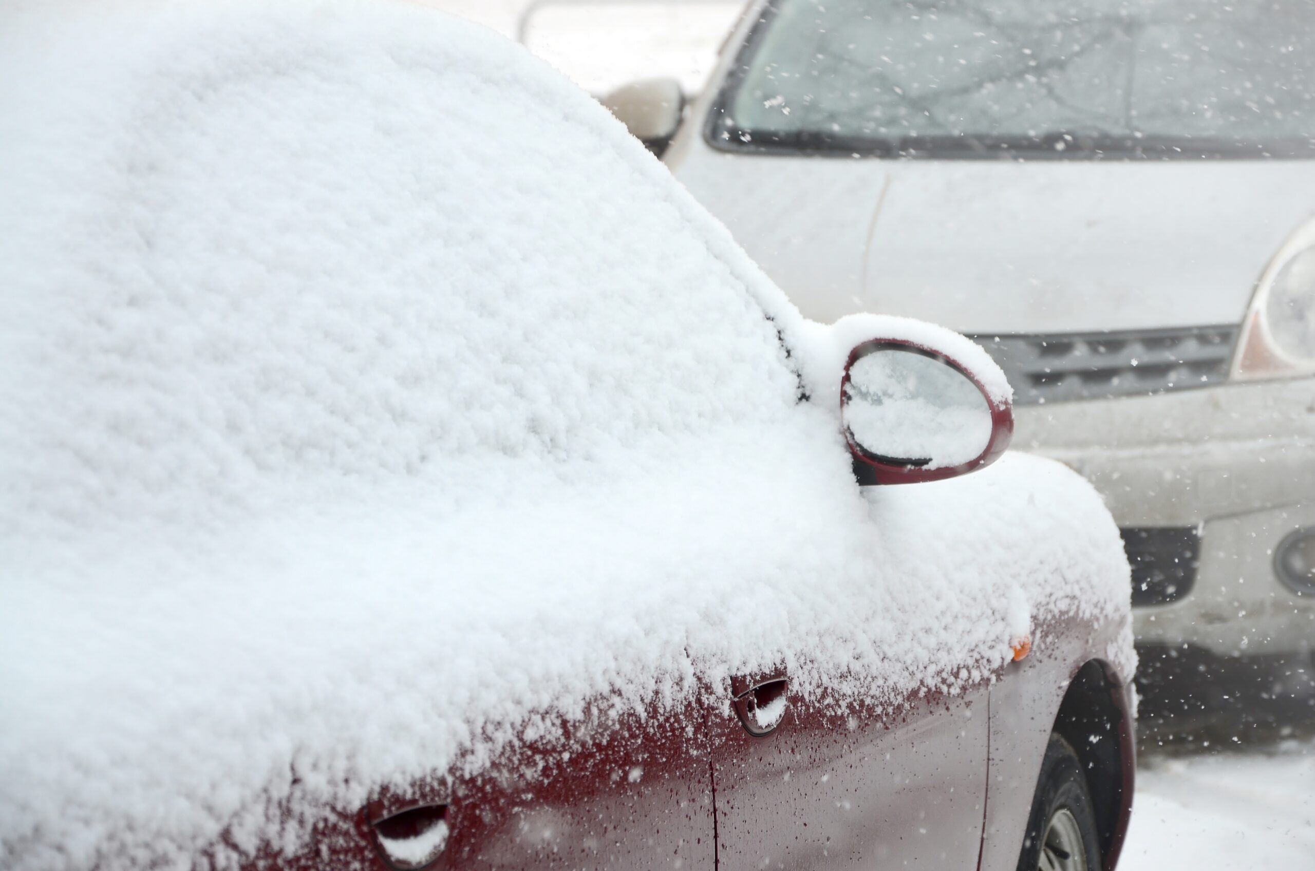 La bâche antigivre, la protection des voitures en hiver